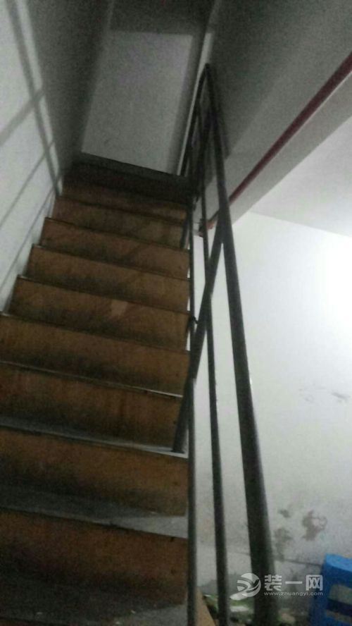 装修日记之DIY做楼梯